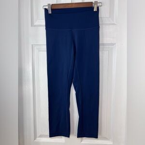 Lululemon Capri Navy Blue‎ High-Waisted Leggings Size 4